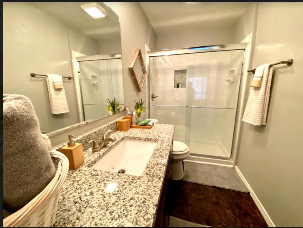 Private Bedroom Suite - Communal House Near Integris Oklahoma City Luaran gambar