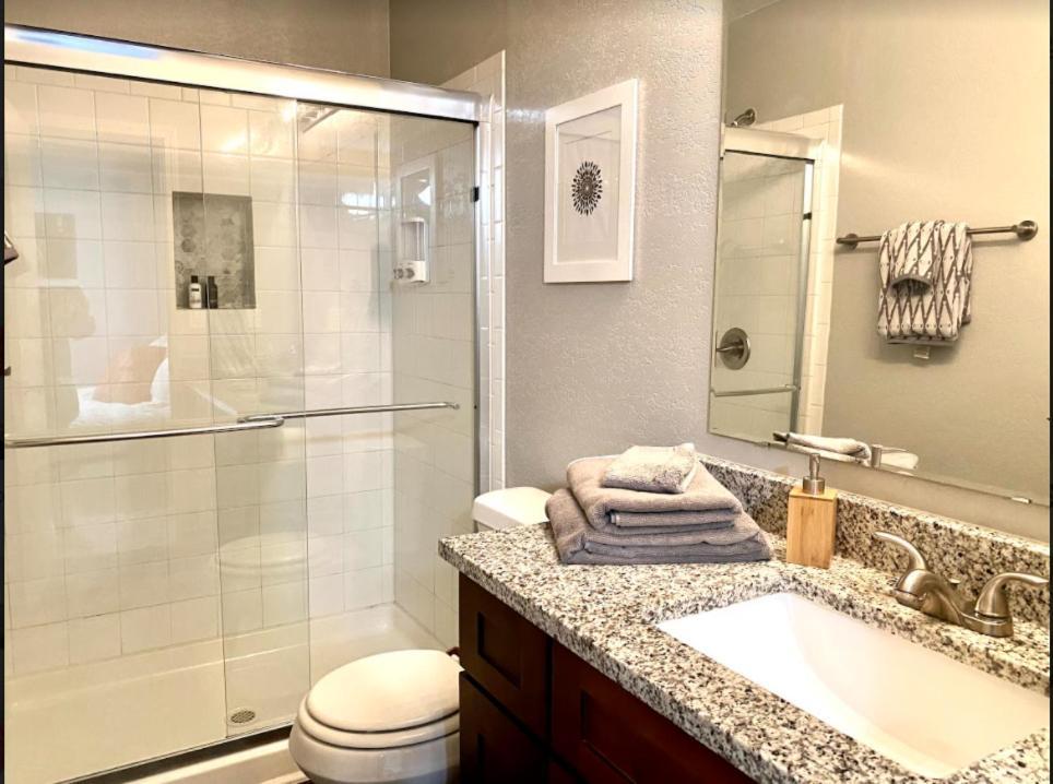 Private Bedroom Suite - Communal House Near Integris Oklahoma City Luaran gambar